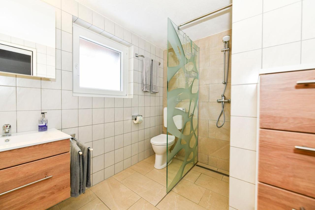 Gaestehaus Genf Velden am Worthersee Bagian luar foto